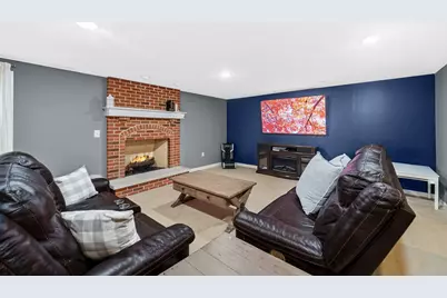 40W612 Blue Lake Circle N, Saint Charles, IL 60175 - Photo 32