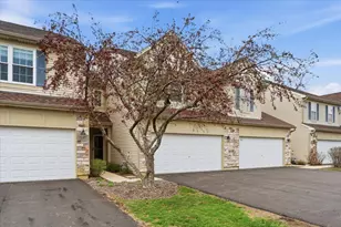 529 Shakespeare Dr, Grayslake, IL 60030 - Photo 2