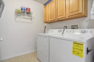 529 Shakespeare Dr, Grayslake, IL 60030 - Photo 20