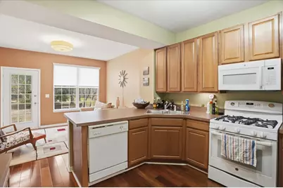 529 Shakespeare Drive, Grayslake, IL 60030 - Photo 10