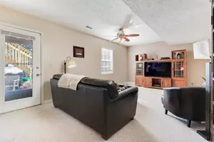 2739 Arrowhead Dr, Bloomington, IL 61704 - Photo 6