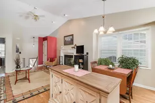 2739 Arrowhead Dr, Bloomington, IL 61704 - Photo 16