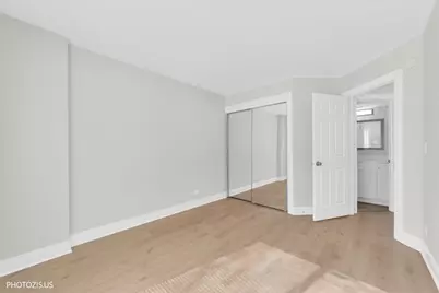 2831 S Embers Lane, Arlington Heights, IL 60005 - Photo 10