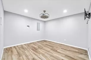 1969 Bayview Ln, Aurora, IL 60506 - Photo 14