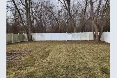 18108 Fountainbleau Drive, Hazel Crest, IL 60429 - Photo 10