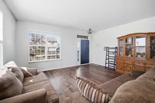 1341 S Mdw Ln, Round Lake, IL 60073 - Photo 4