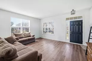 1341 S Mdw Ln, Round Lake, IL 60073 - Photo 6