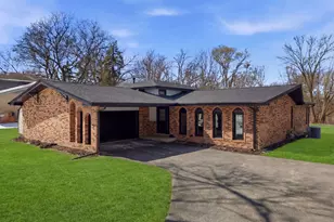 13330 S 104th Ave, Palos Park, IL 60464 - Photo 1