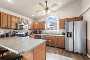 2003 MacIntosh Ln, Monticello, IL 61856 - Photo 12