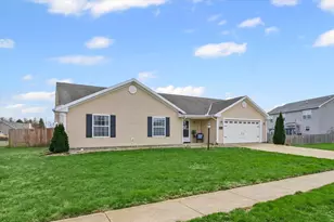 2003 MacIntosh Ln, Monticello, IL 61856 - Photo 2