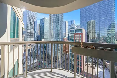 400 N Lasalle Street #4507, Chicago, IL 60654 - Photo 6