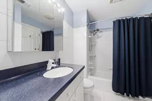 870 S Kilkenny Dr, Wheaton, IL 60189 - Photo 18