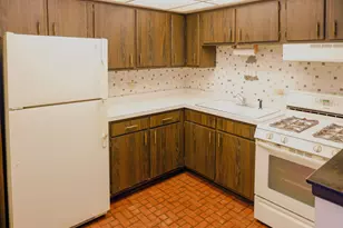 9832 Nottingham Ave, Chicago Ridge, IL 60415 - Photo 4