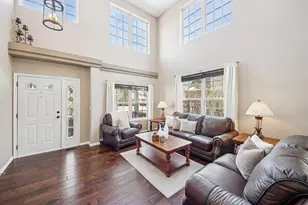 1195 Hadley Cir, Gurnee, IL 60031 - Photo 10