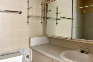 2400 N Lakeview Ave, Chicago, IL 60614 - Photo 8