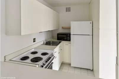 2400 N Lakeview Avenue #701, Chicago, IL 60614 - Photo 6