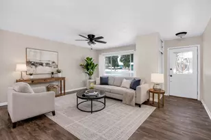 86 Circle Dr E, Montgomery, IL 60538 - Photo 2