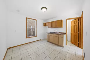 1507 S 51st Ave, Cicero, IL 60804 - Photo 4