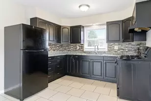 796 E 163rd St, South Holland, IL 60473 - Photo 8