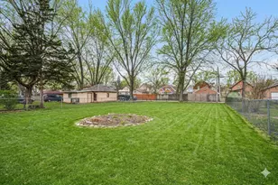 819 Pearl St, Aurora, IL 60505 - Photo 14