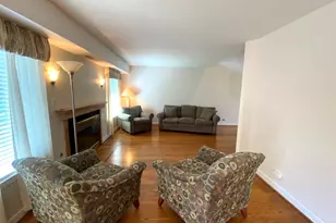 475 Sarah Ct, Wood Dale, IL 60191 - Photo 4