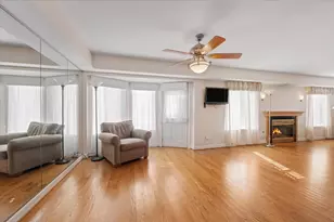 475 Sarah Ct, Wood Dale, IL 60191 - Photo 12