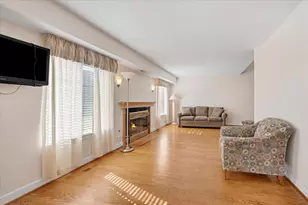 475 Sarah Ct, Wood Dale, IL 60191 - Photo 6