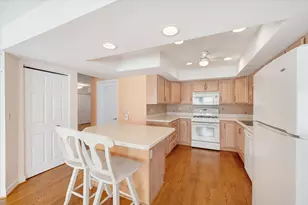 475 Sarah Ct, Wood Dale, IL 60191 - Photo 12