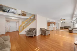 475 Sarah Ct, Wood Dale, IL 60191 - Photo 4