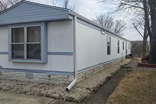 541 Park Ave, Belvidere, IL 61008 - Photo 1