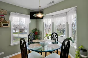 1903 Quaker Hollow Ln, Streamwood, IL 60107 - Photo 6