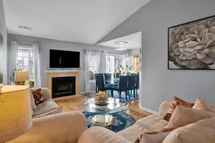 1903 Quaker Hollow Ln, Streamwood, IL 60107 - Photo 10