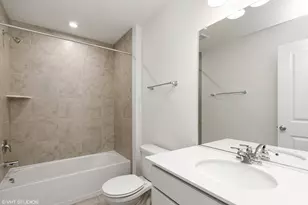 137 Yorktown Ct, Libertyville, IL 60048 - Photo 14