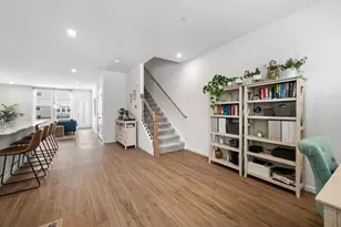 137 Yorktown Ct, Libertyville, IL 60048 - Photo 8