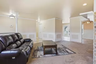 41 Willow Rd, Matteson, IL 60443 - Photo 4