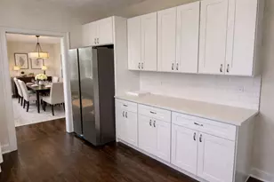 6509 N Artesian Ave, Chicago, IL 60645 - Photo 8