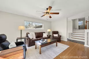 9 Notre Dame Dr, Naperville, IL 60540 - Photo 4
