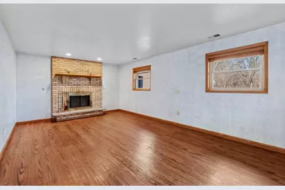 3900 W 155th Street, Markham, IL 60428 - Photo 8