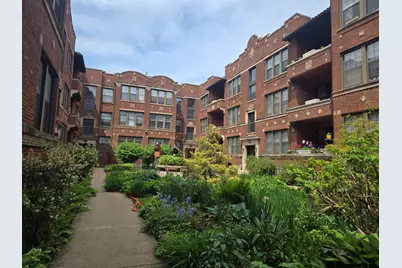 1128 W Pratt Boulevard #1N, Chicago, IL 60626 - Photo 2