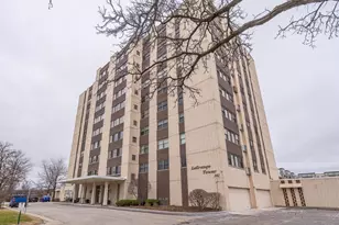 141 N La Grange Rd, La Grange, IL 60525 - Photo 1