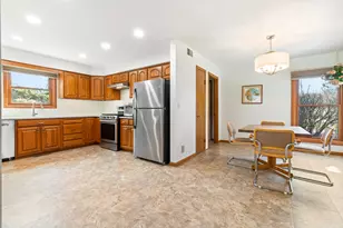 1602 Brittany Ln, Long Grove, IL 60047 - Photo 4