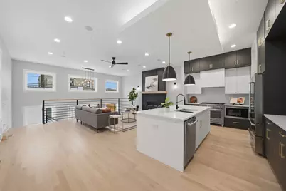 2323 W Farragut Avenue, Chicago, IL 60625 - Photo 14