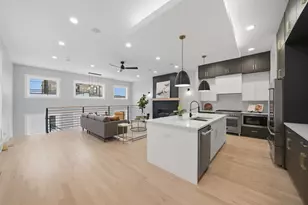 2323 W Farragut Ave, Chicago, IL 60625 - Photo 14