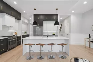 2323 W Farragut Ave, Chicago, IL 60625 - Photo 12