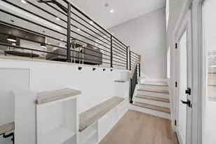 2323 W Farragut Ave, Chicago, IL 60625 - Photo 24