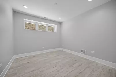 2323 W Farragut Avenue, Chicago, IL 60625 - Photo 20