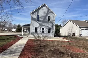 303 E Depot St, Creston, IL 60113 - Photo 4