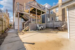 5454 W Eddy St, Chicago, IL 60641 - Photo 20