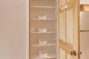 9420 Bay Colony Dr, Des Plaines, IL 60016 - Photo 12