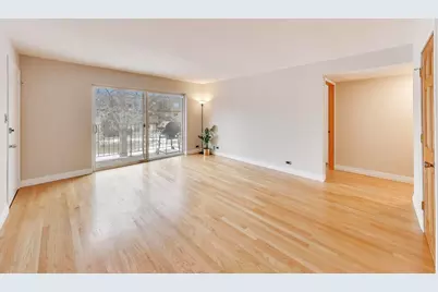 9420 Bay Colony Drive #2E, Des Plaines, IL 60016 - Photo 6